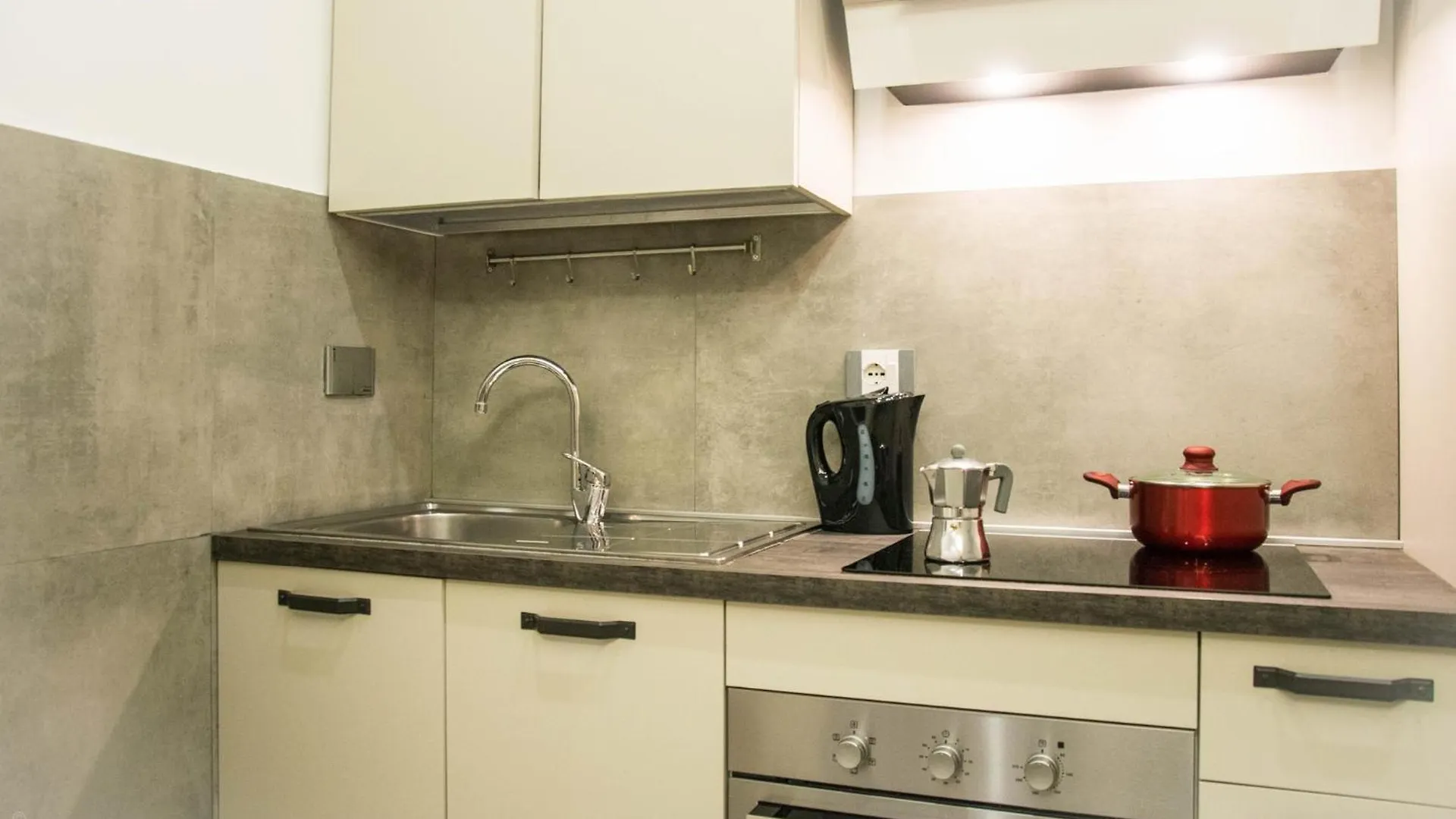 Largo Leopardi Modern Apartment Rome