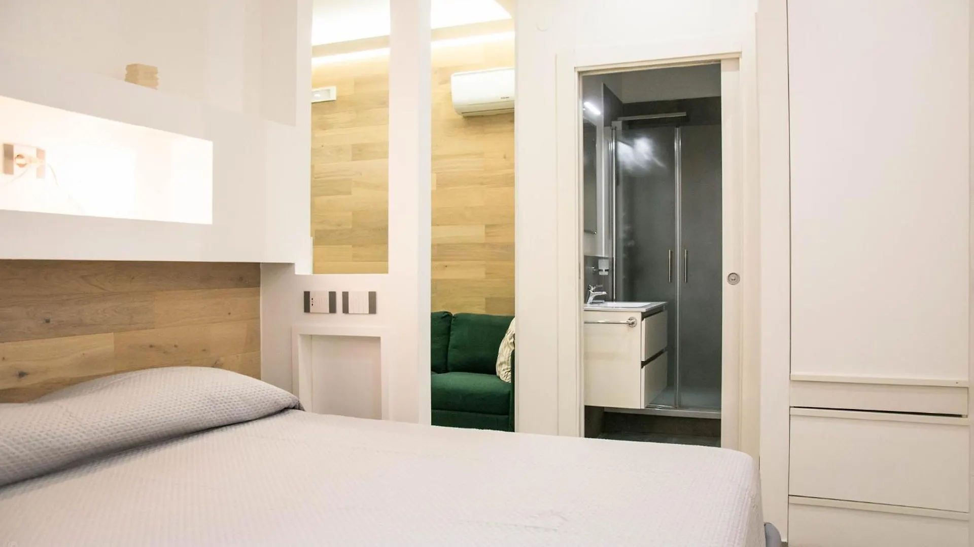 Largo Leopardi Modern Apartment Rome Italy