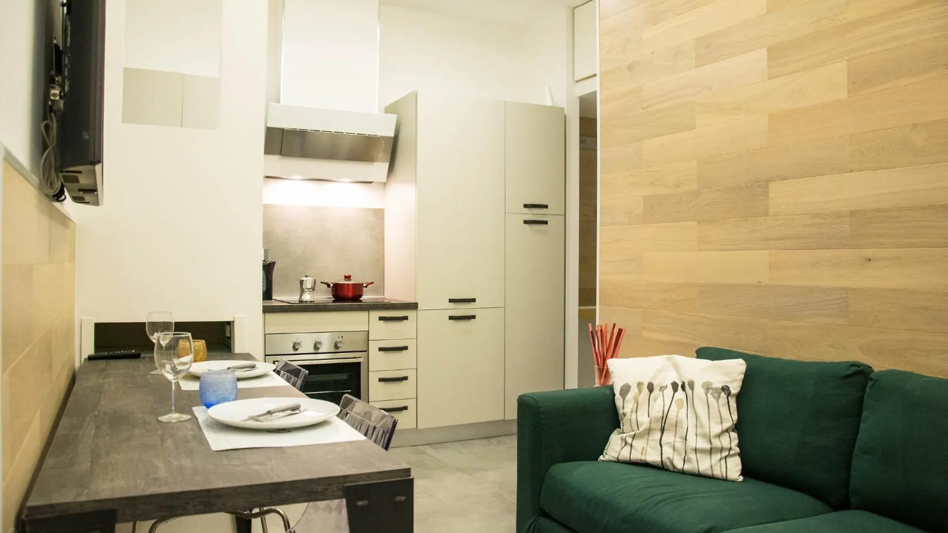 Largo Leopardi Modern Apartment location