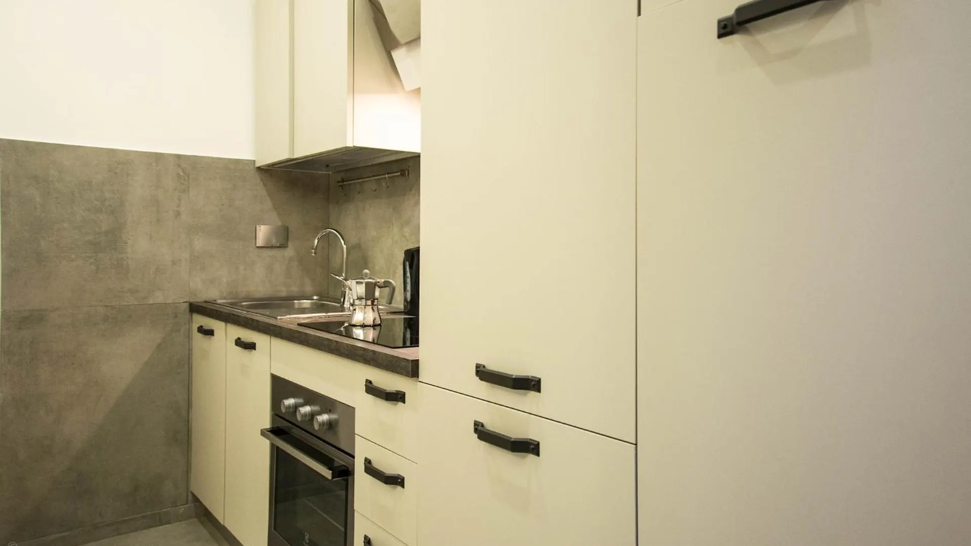 Largo Leopardi Modern Apartment Rome Italy